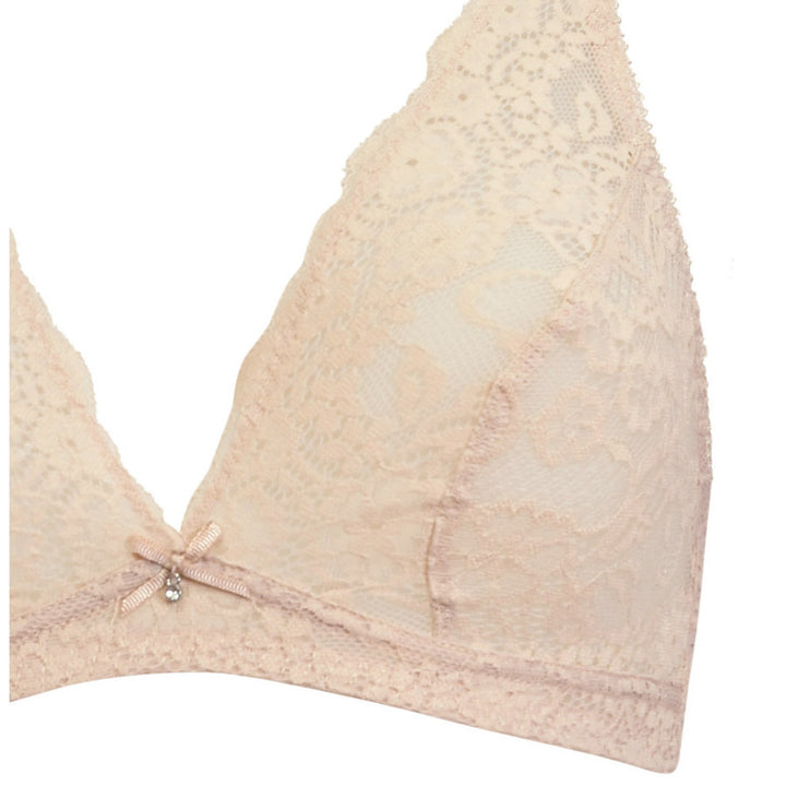 Reggiseno nudo in pizzo particolare della coppa