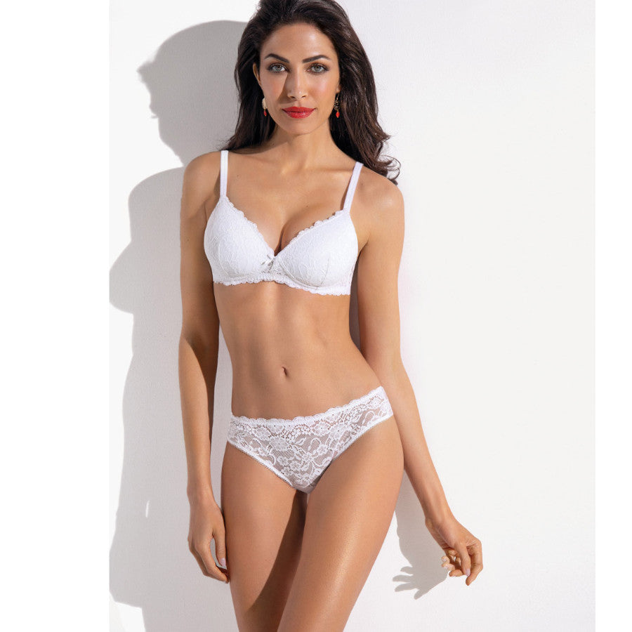 donna in completo intimo Bianco con pizzo